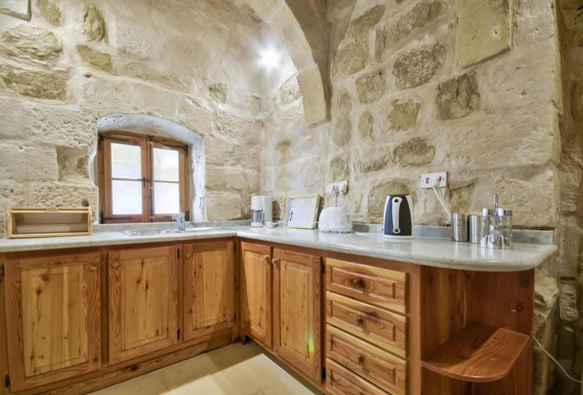 Farmhouse Razzett Cora Виктория Экстерьер фото